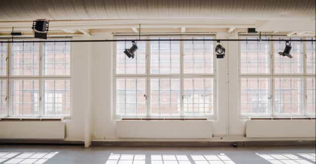 Industrial-chic event space in Nacka Strand, perfect for workshops and gallery exhibitions.