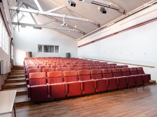 Tiered auditorium at Nacka Strand for corporate presentations and professional training events.