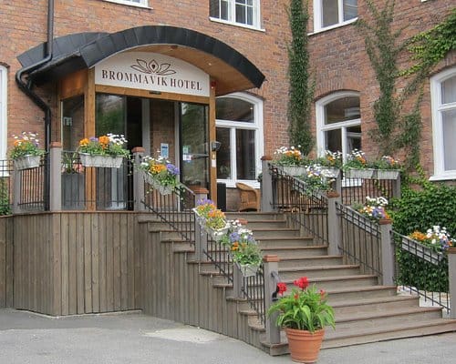 Boutique restaurant entrance at Brommavik Hotel with stairs, ideal for private events and meetings.