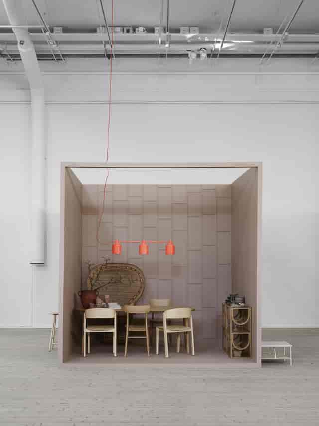 Minimalist breakout meeting pod at Studios in Ark for trade show consultations.