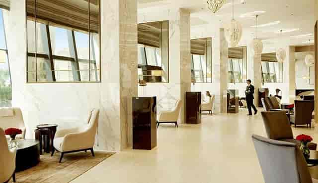 Nur Lounge at Fairmont Baku: Sophisticated hotel lobby for VIP arrivals and professional events.
