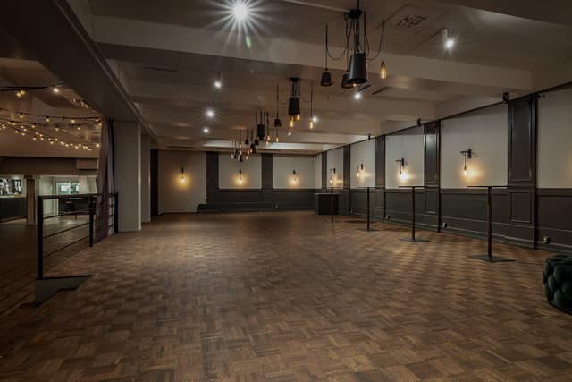 Entrance Bar