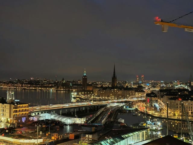 Kungarummet at Gondolen: Premium rooftop gala dinner venue with iconic Stockholm skyline views.
