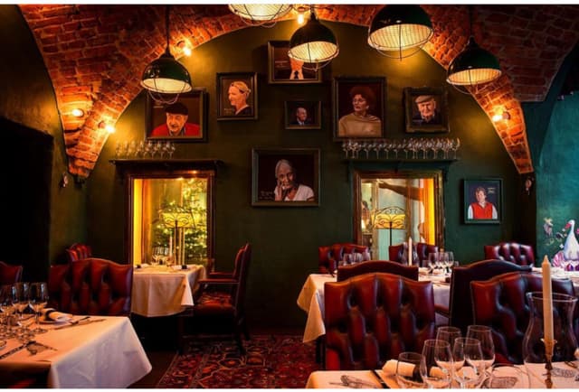 Vinous Courtyard Restaurant