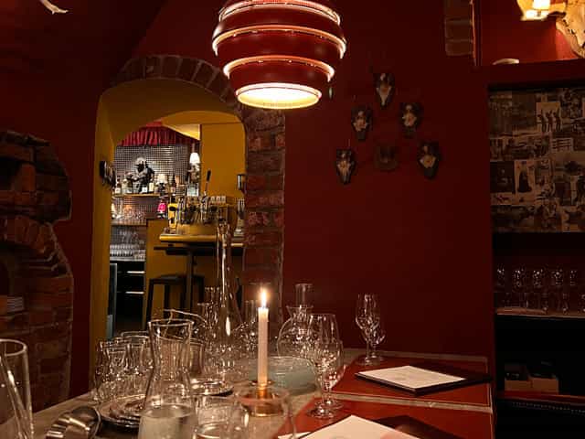 Oenothèque Bar in Leijontornet: moody, intimate venue for VIP dinners and exclusive networking.