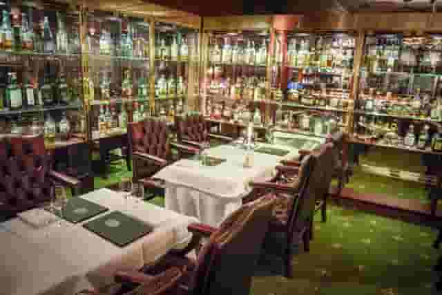 Oenothèque Bar