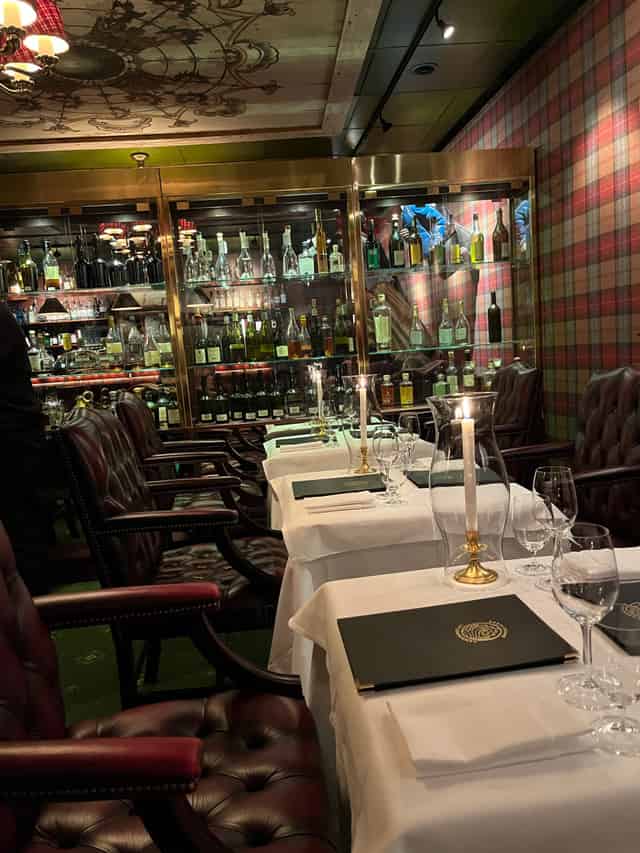 Oenothèque Bar