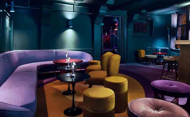 Modern lounge at Super Lyan, ideal for networking events and cocktail receptions.