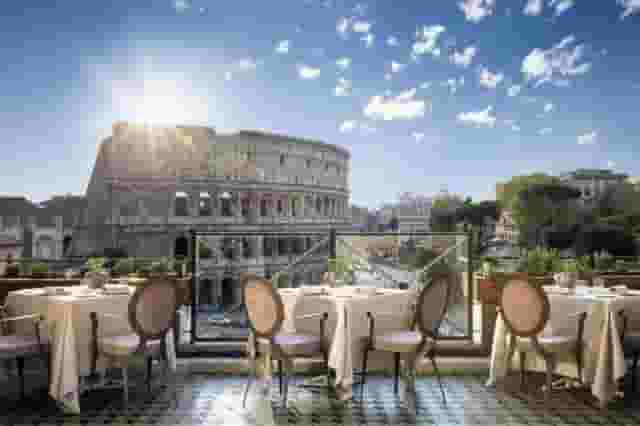 Piano Lounge