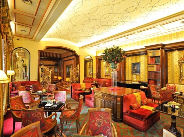 Salone Eva