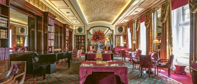 Salone Eva