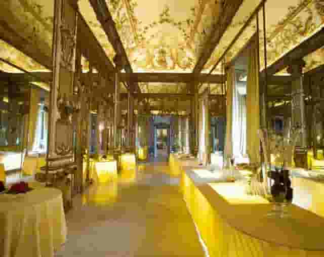Galleria degli Specchi