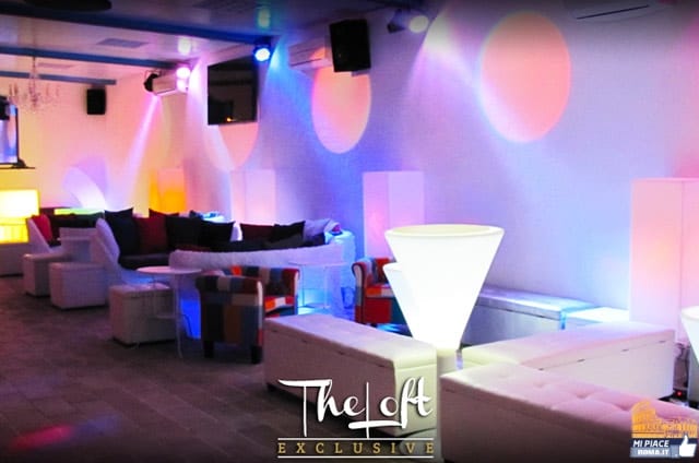 Modern event space at Loft 855 with modular lounge furniture for corporate mixers and receptions.