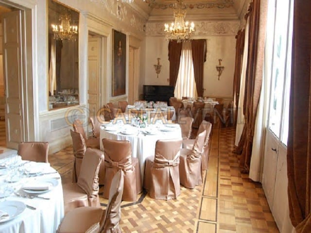 Elegant banquet hall at Vigna dei Cardinali for upscale board dinners and boutique wedding events.