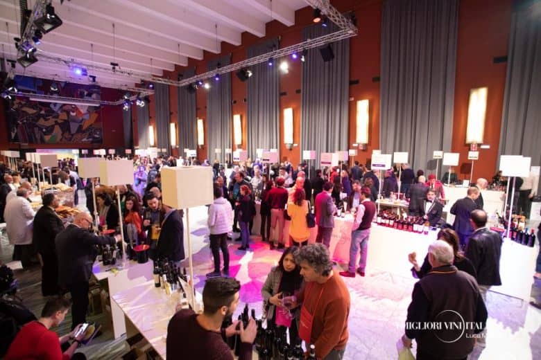 Trade show floor plan at Salone delle Fontane with industrial-chic tasting stations.