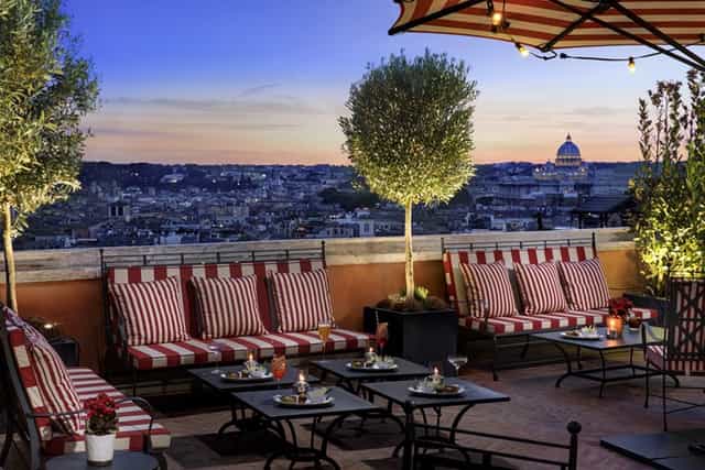 High-end rooftop venue in Rome, ideal for VIP welcome receptions and networking cocktail hours.