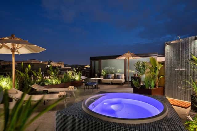 Le Méridien Visconti Rome rooftop lounge for VIP corporate receptions and events.