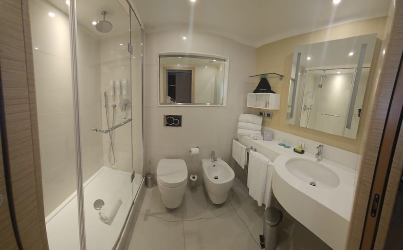 Le Meridien Visconti Rome - >E W</a>