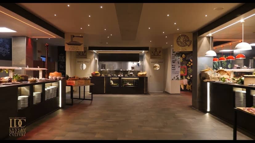 Sapori Dal Mondo buffet at A.Roma Hotel: organized conference catering for corporate events.
