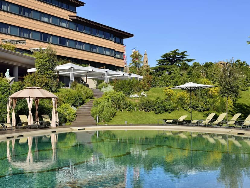Sky Stars Event Lounge at A.Roma Hotel: upscale poolside executive retreat and corporate venue.