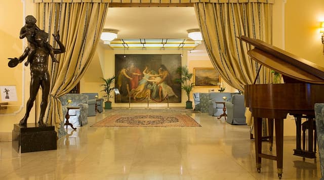 Banquet room