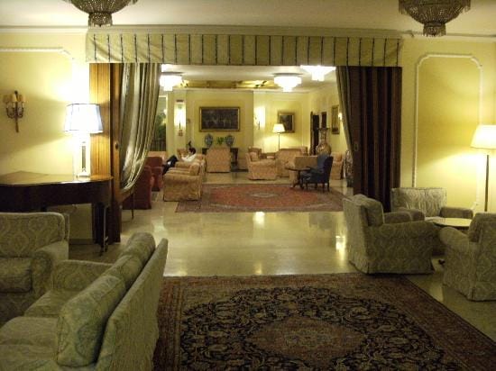 Hotel Napoleon lounge with flexible partitioning for upscale networking and corporate events.