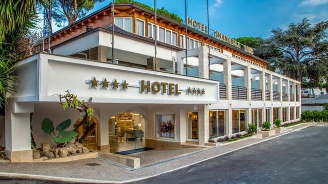 Hotel Shangri-La Roma suite for corporate retreats and boutique group offsites.