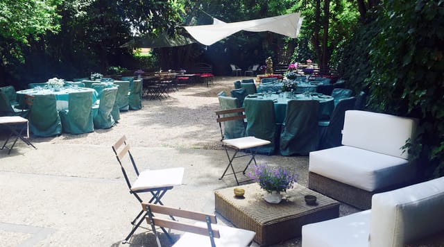 Garden reception at Villa Sospisio with formal banquet seating and lounge areas for events.