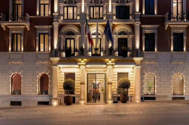 Scarpetta BAR
