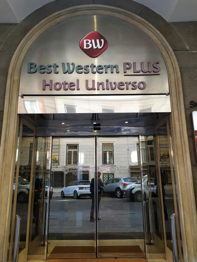 Hotel Universo