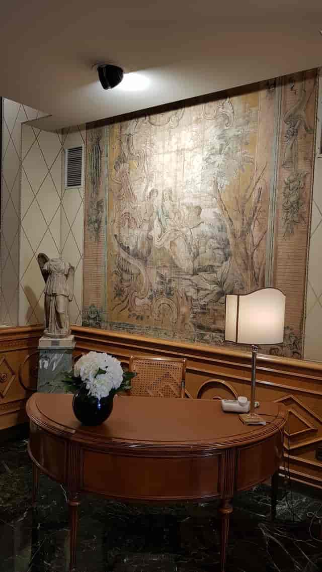 Sina Bernini Bristol - >Iman Traveler</a>