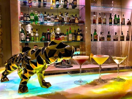 bar