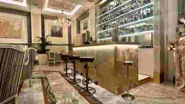 bar