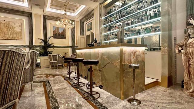 bar