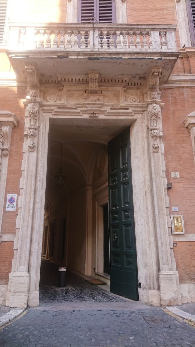 Palazzo Albertoni Spinola