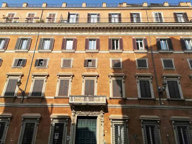 Palazzo Albertoni Spinola