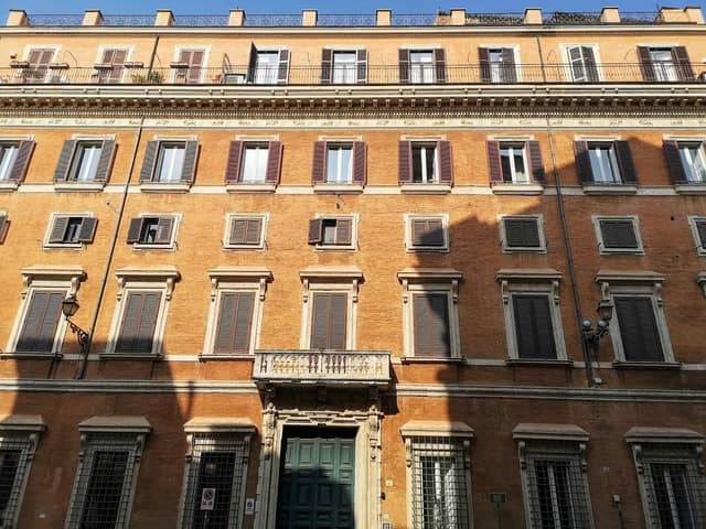 Palazzo Albertoni Spinola