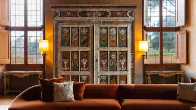 Villa Medici Salon de Lecture: historic breakout room for VIP meetings and executive networking.