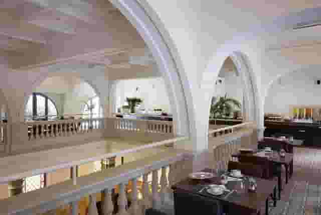 Lounge Bar