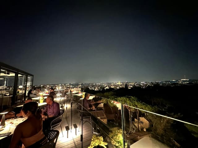 Adèle Mixology Lounge