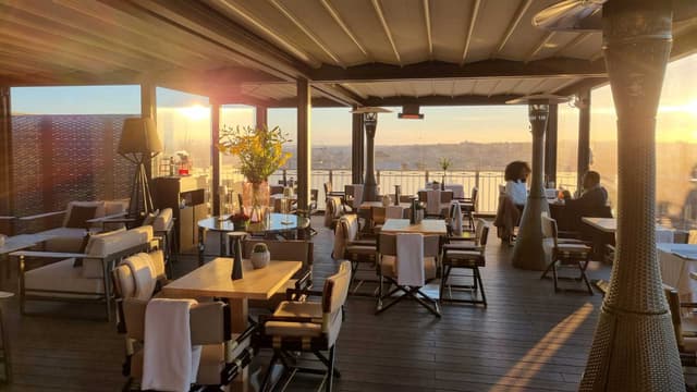 Adèle Mixology Lounge
