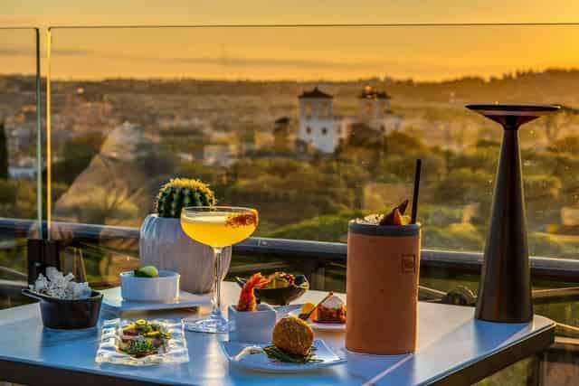 Adèle Mixology Lounge