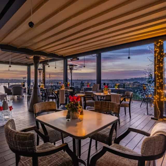 Adèle Mixology Lounge