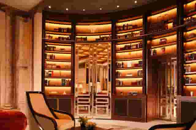 Piano bar