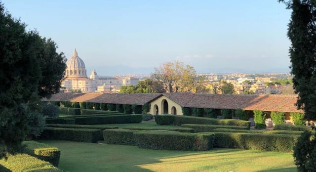 Villa Piccolomini garden in Rome, ideal for a luxury incentive event or exclusive gala dinner.
