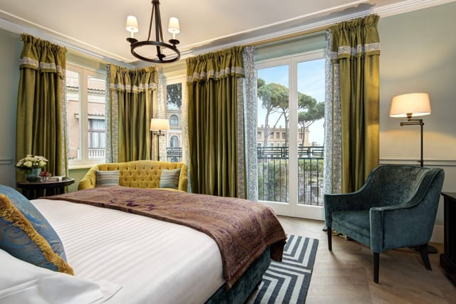 Hotel de la Ville: A Regal Retreat in Rome