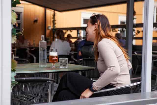 Casual outdoor networking space at Hotell Zinkensdamm for corporate events and workshops.