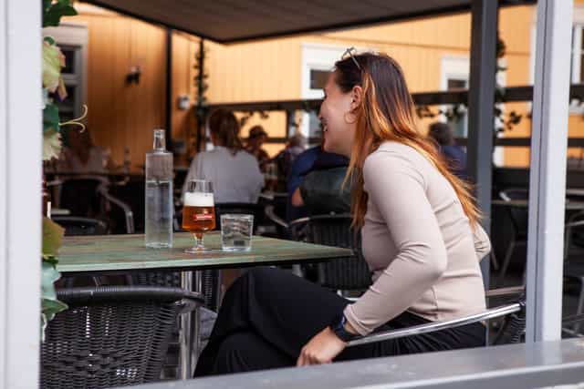 Casual outdoor networking space at Hotell Zinkensdamm for corporate events and workshops.