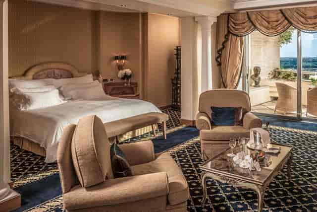 Luxury boardroom at Hotel Rome Cavalieri, perfect for VIP meetings and corporate events.