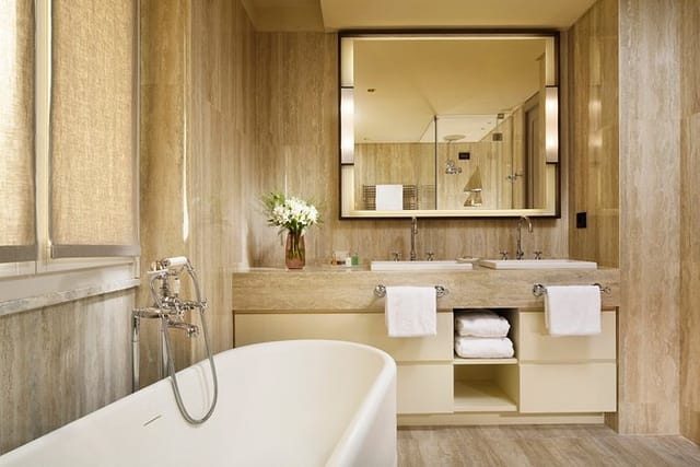Luxury hotel bathroom at Margutta 19 for VIP delegate accommodations and incentive travel.